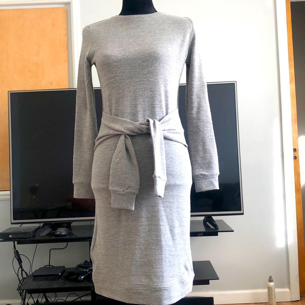 NWT Sweatshirt dress ties in front sz small